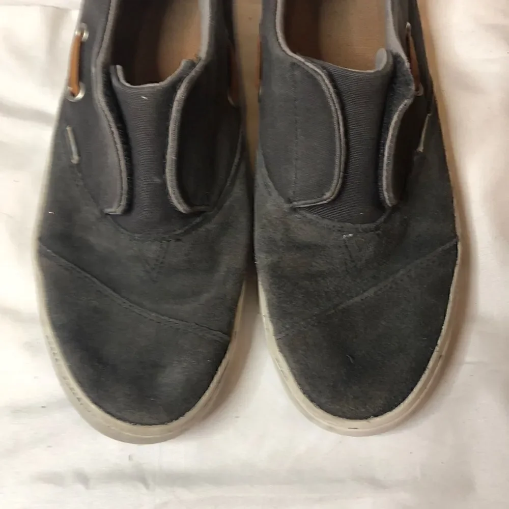 Toms Unisex Kids Grey Suede and Canvas Sne…‎